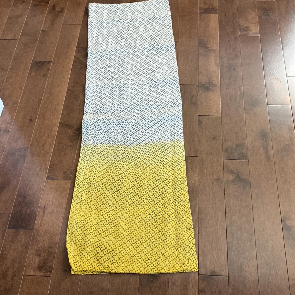 Crate & Barrel Kuma linen Runner